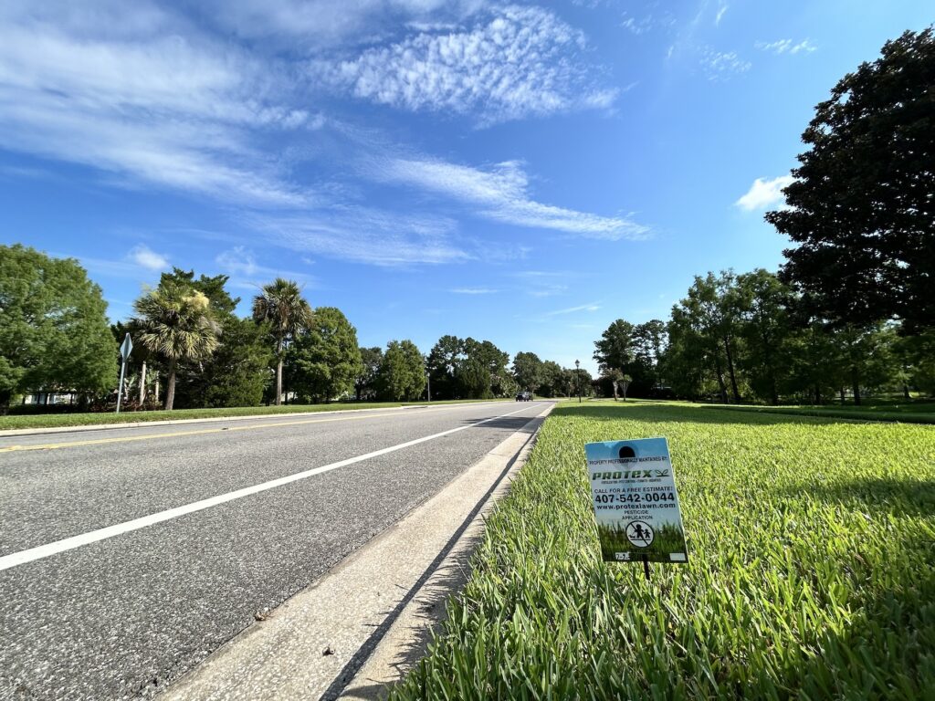 Keep Your Lawn Lush and Pest-Free in Oviedo, Florida!